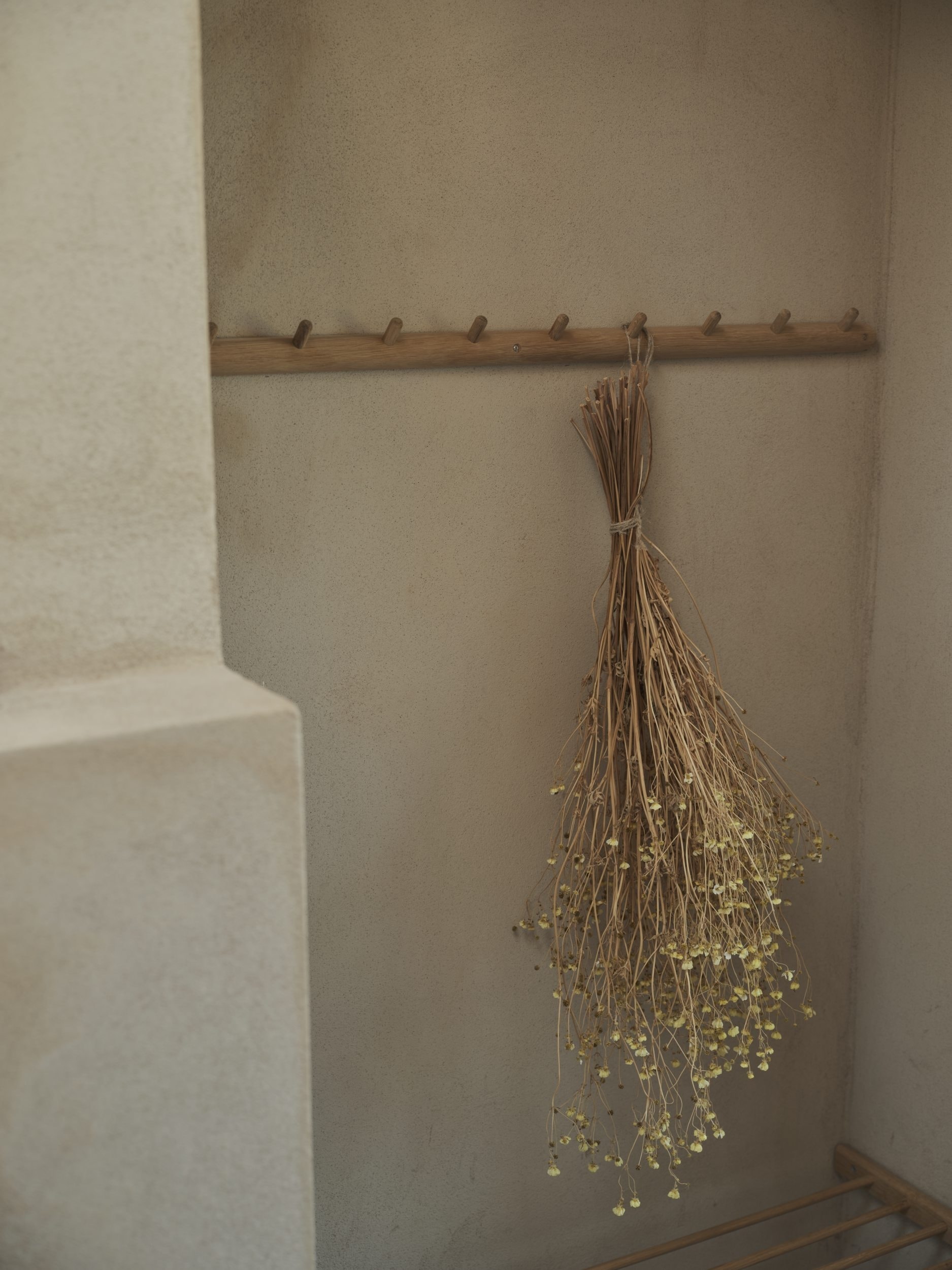 oak peg rail