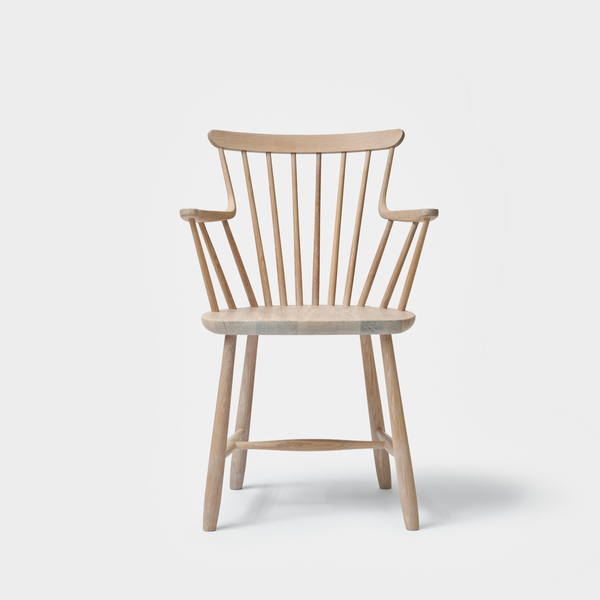 Pinn armchair Oak