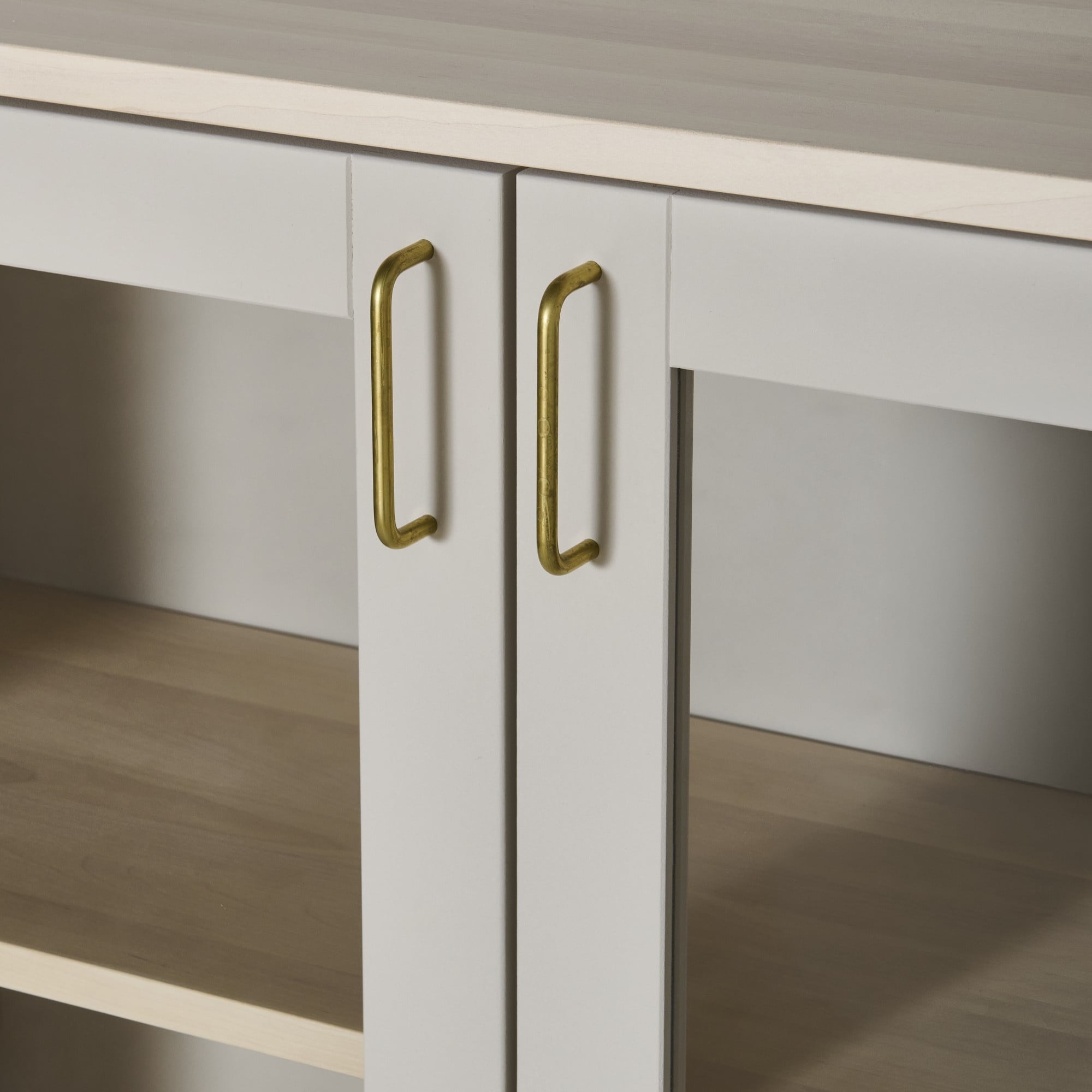 Massiv display cabinet H4/M2